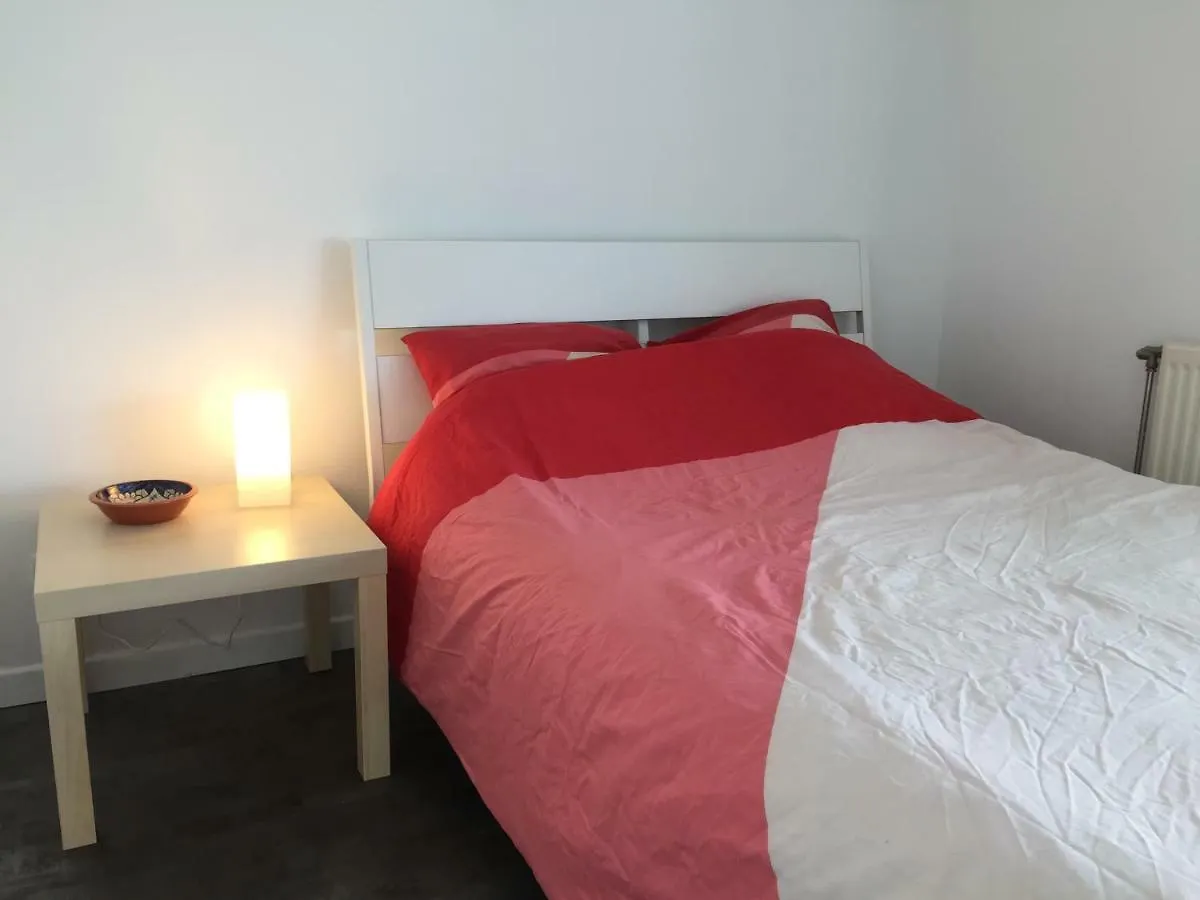 Apartment Studios De Standing - Emeraude - Lille Euralille