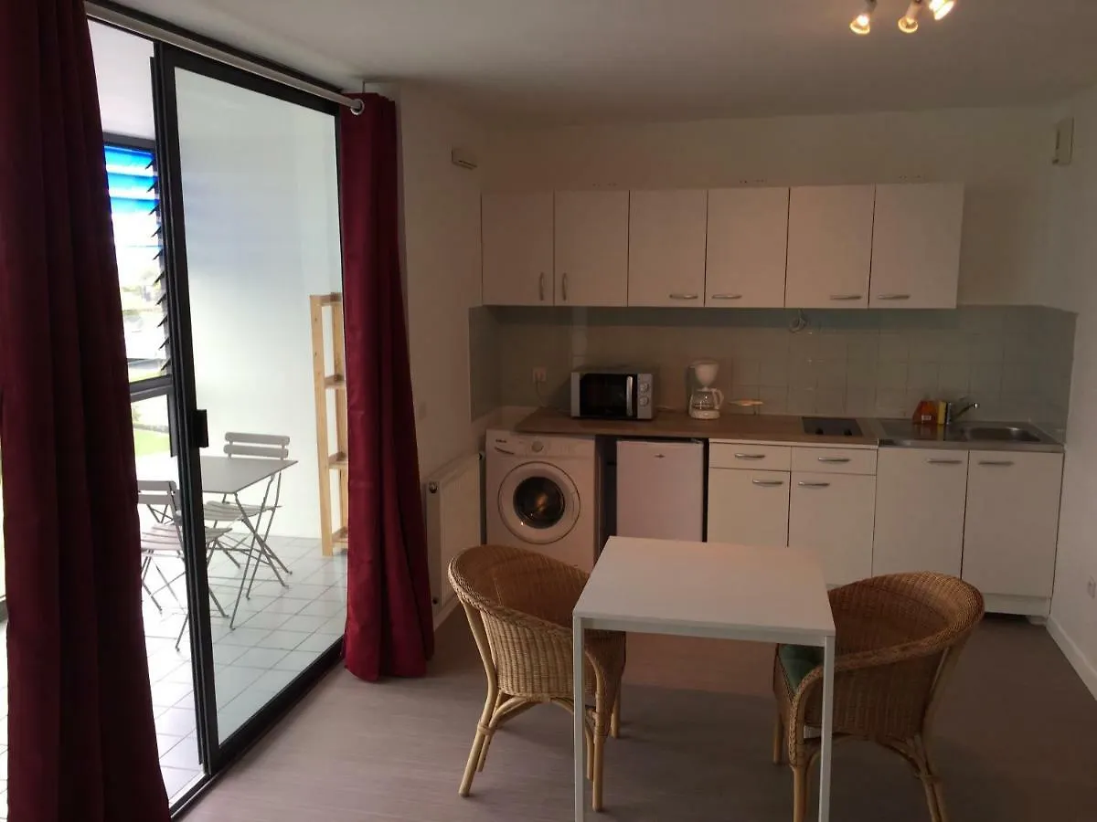 Apartment Studios De Standing - Emeraude - Lille Euralille